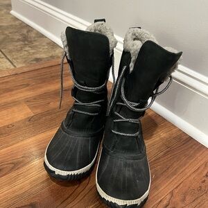 Sleep Snowboots Size 7.5